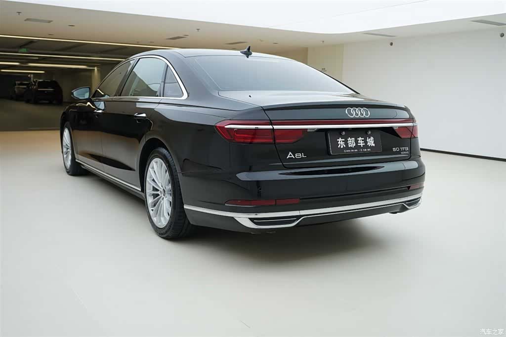Audi A8L, 2021 4