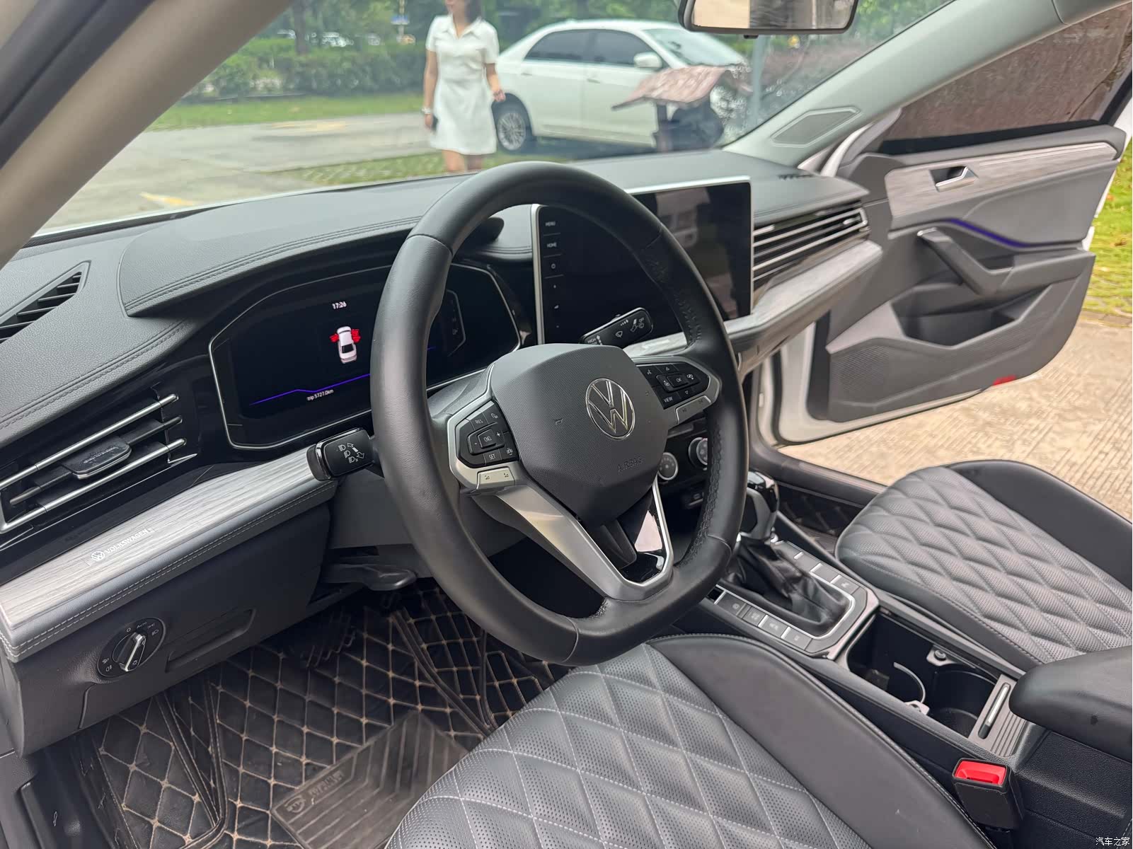 Volkswagen Sagitar, 2024 10