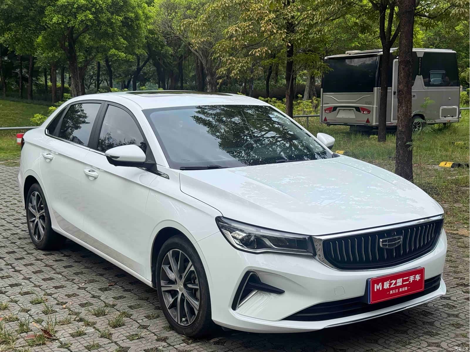 Geely Emgrand, 2022 8