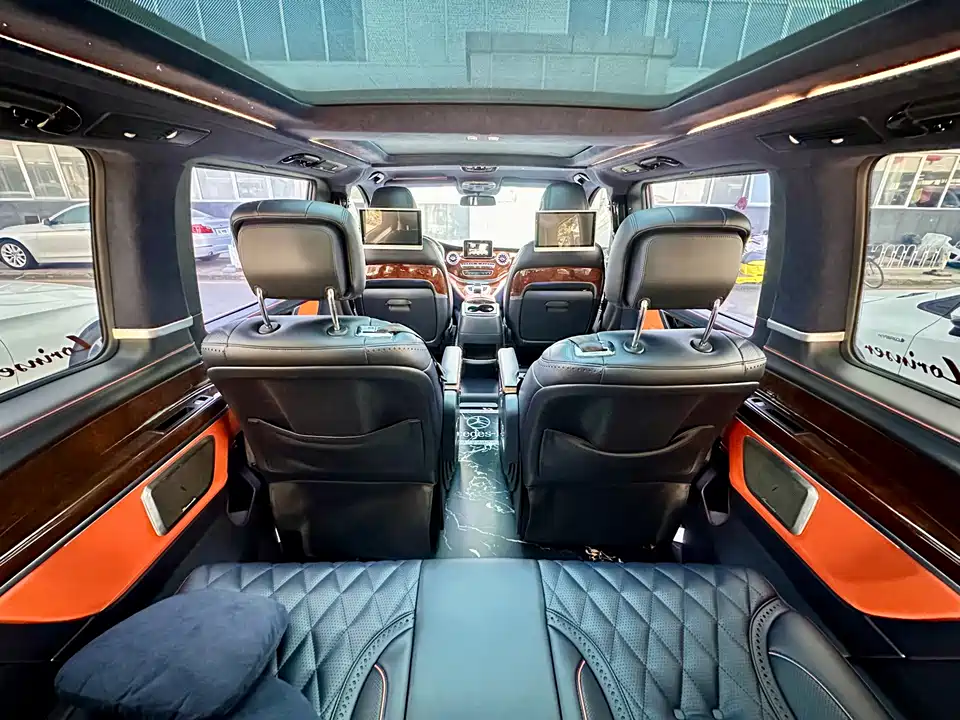 Mercedes-Benz V-class