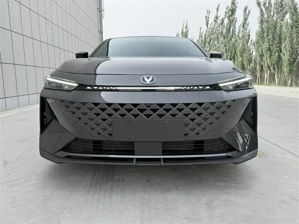 Changan UNI-V Smart iDD