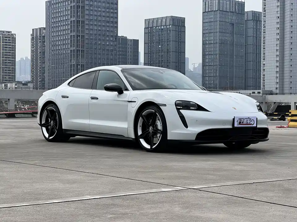 Porsche Taycan