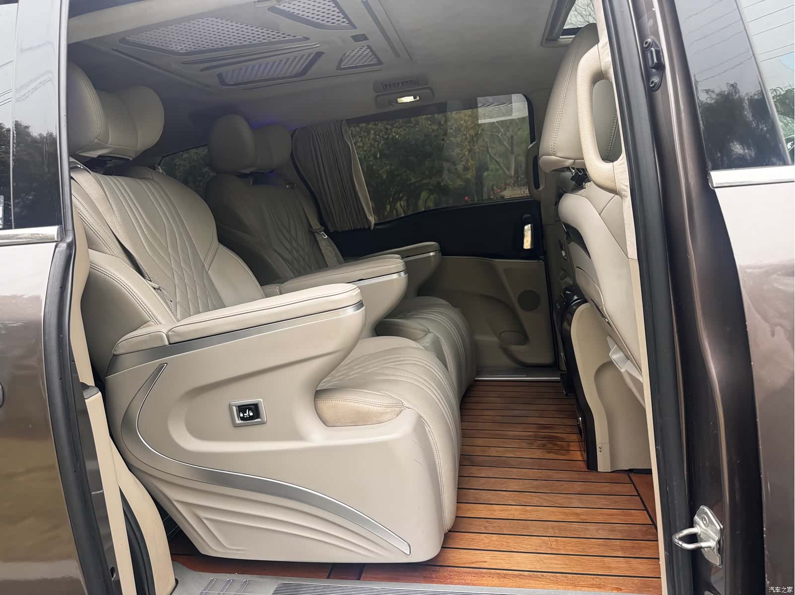 Buick GL8, 2018 13