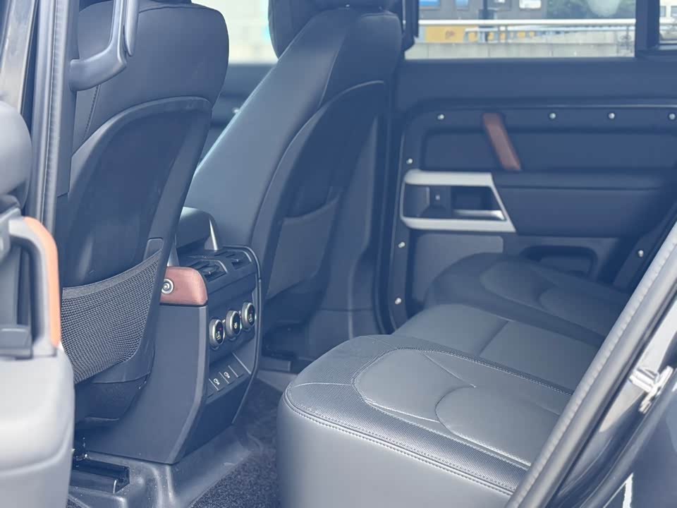 Land Rover guard Land Rover guard