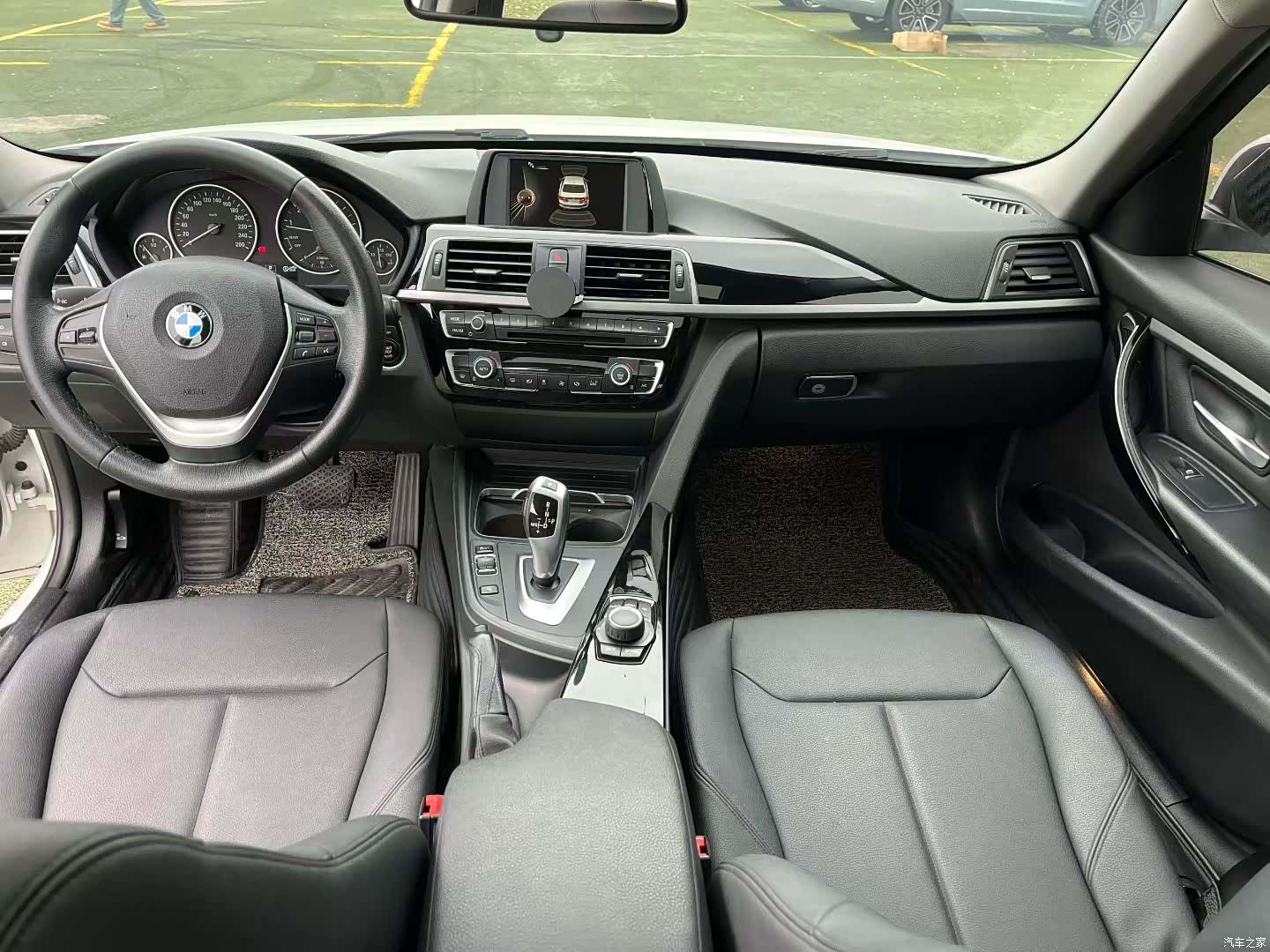 BMW 3 Series, 2017 все фото