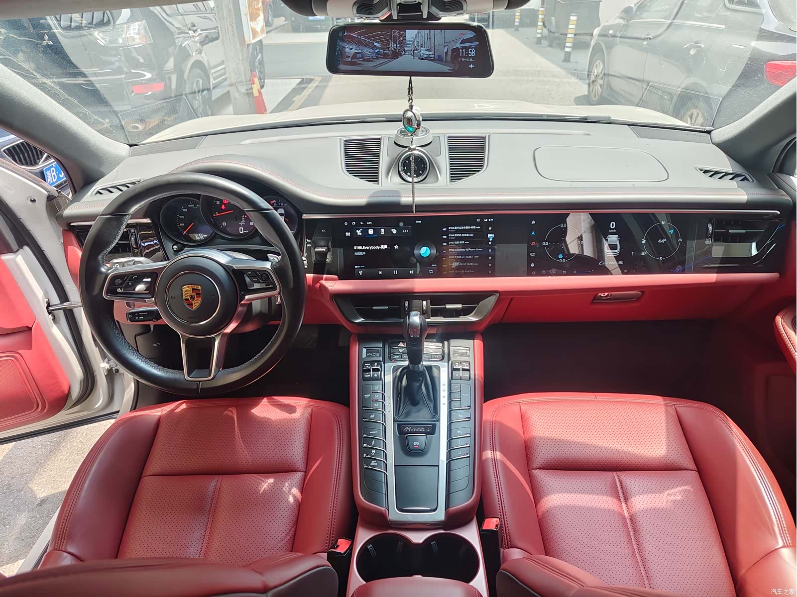 Porsche Macan, 2022 7