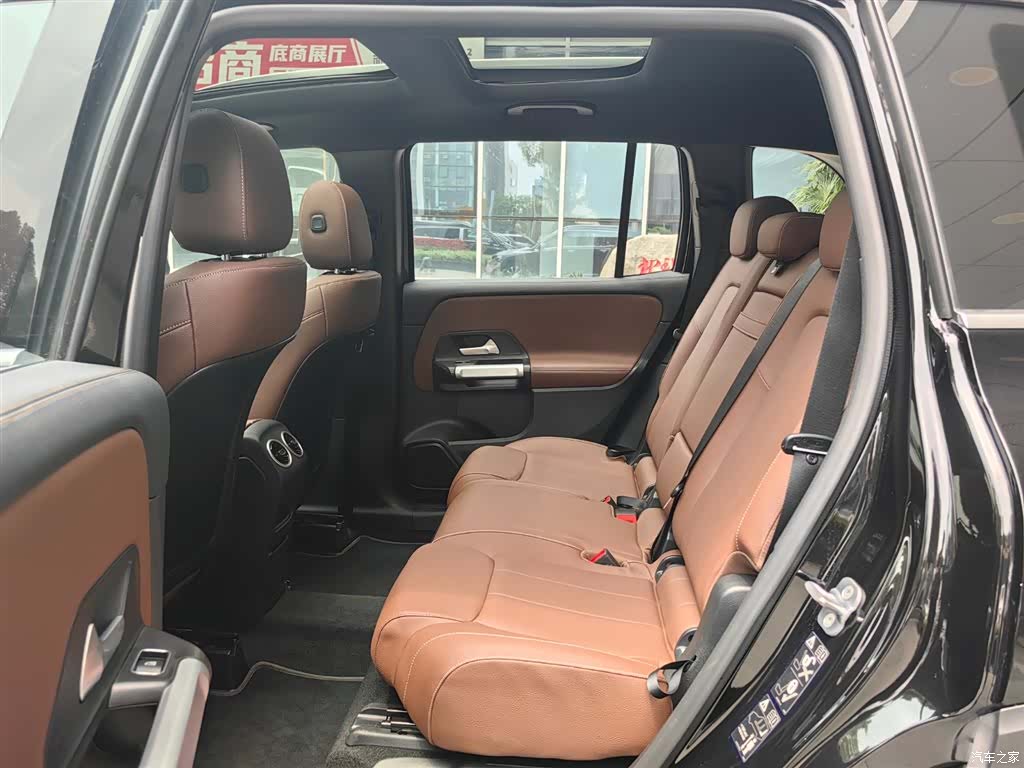 Mercedes-Benz GLB, 2025 14