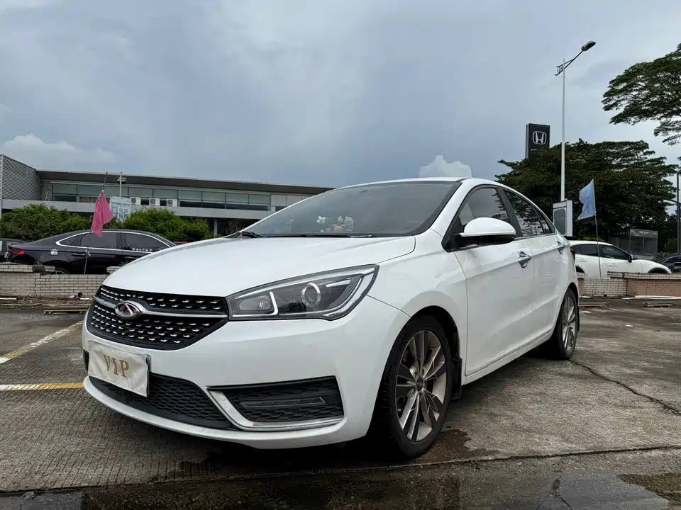 Chery Arrizo 5