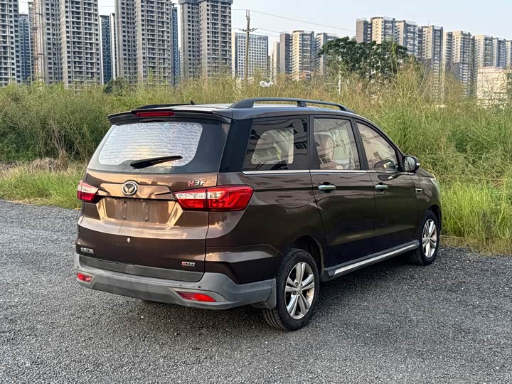 BAIC Huansu H3 2016 H3 F 1.5L МКПП Люкс