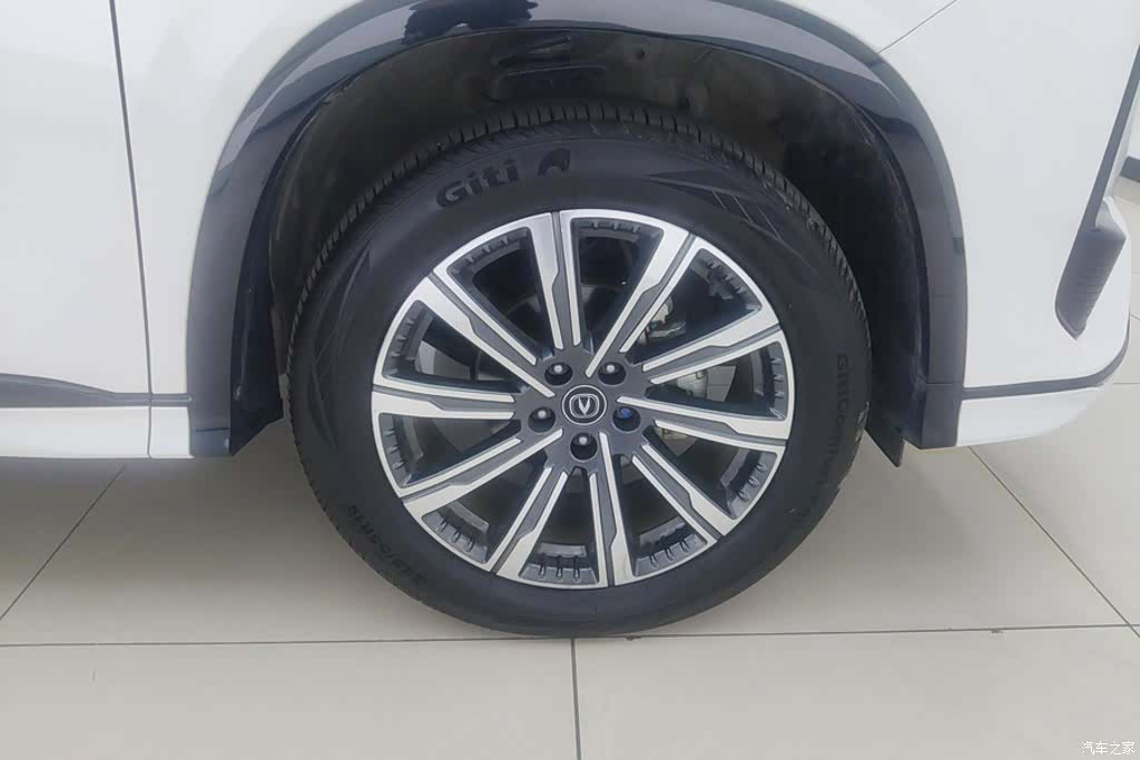 Changan CS75, 2023 6