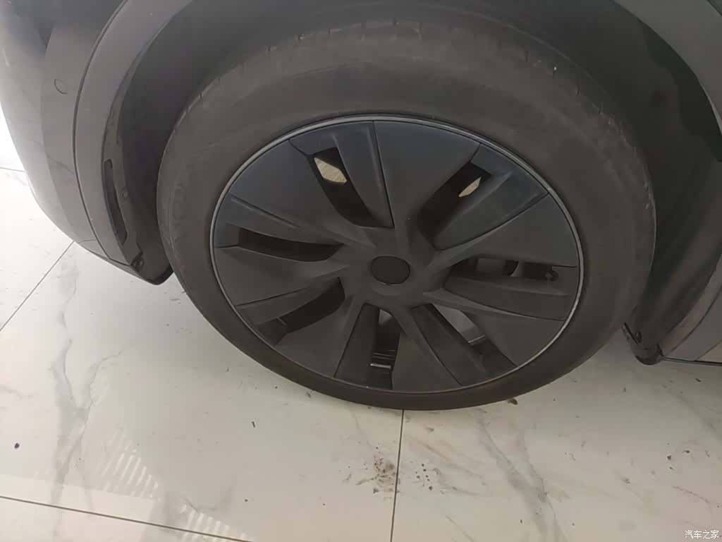 Tesla Model Y, 2024 25