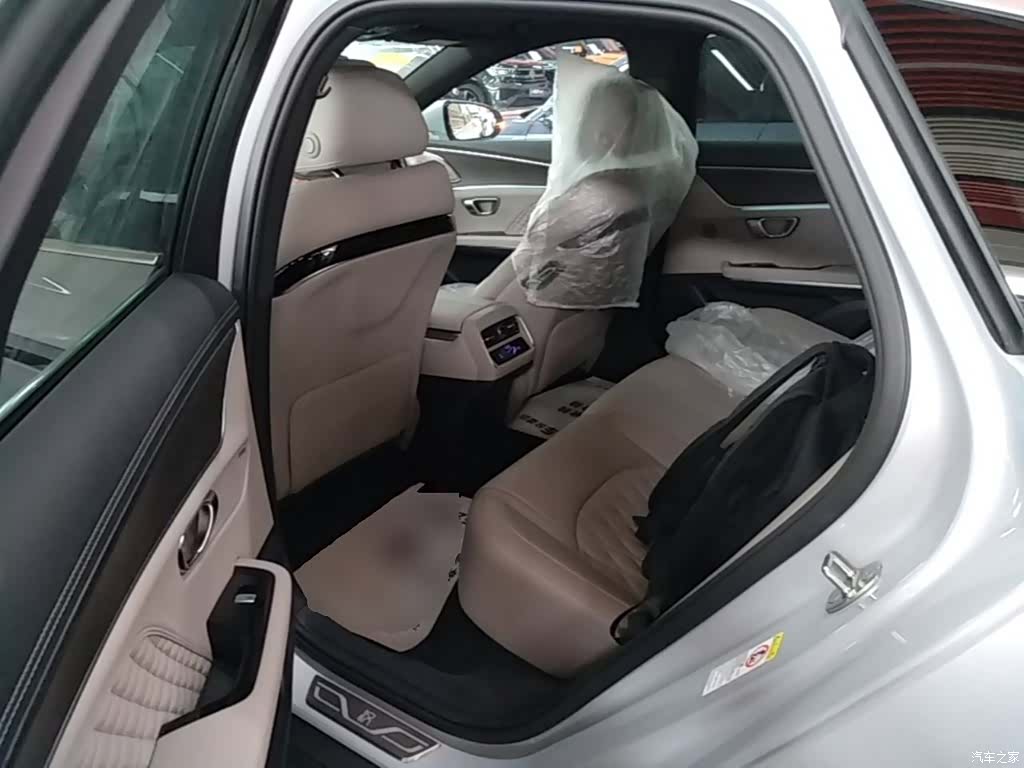 BYD Han, 2025 17