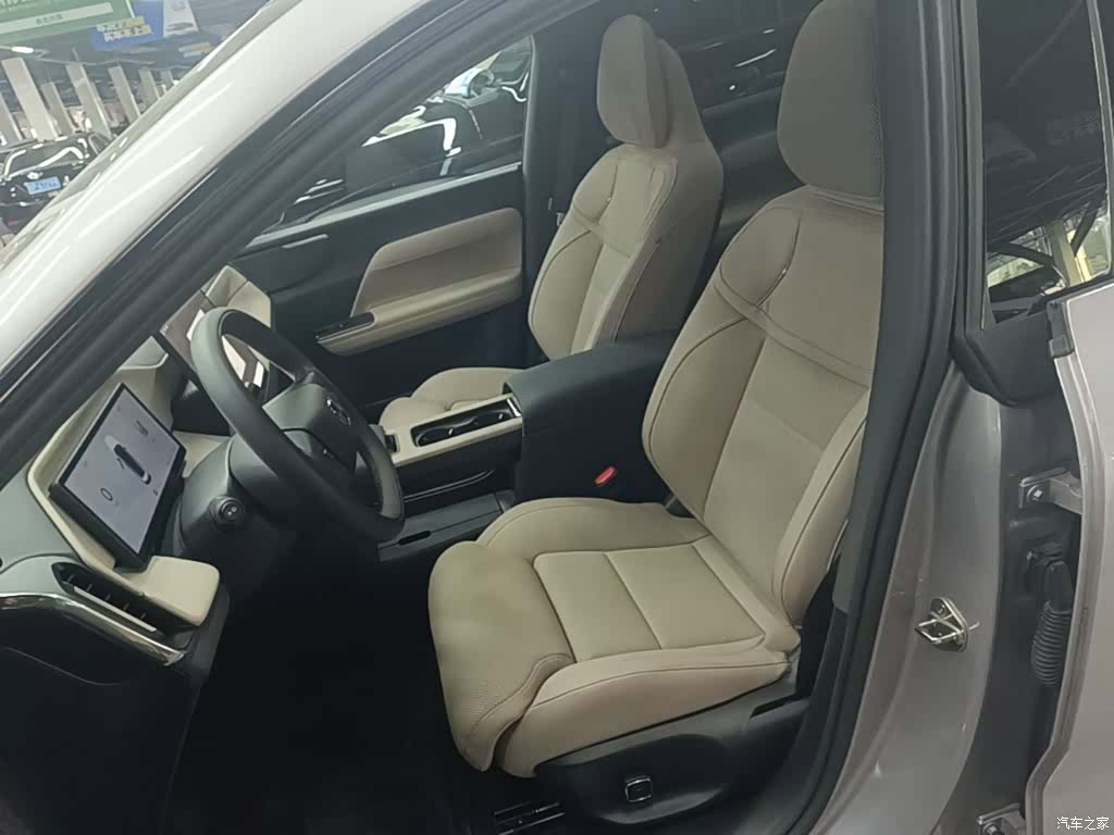 Volvo XC70, 2025 15