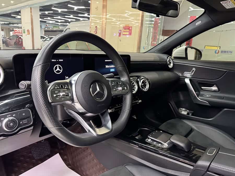 Mercedes-Benz A-Class 2022, фото 4
