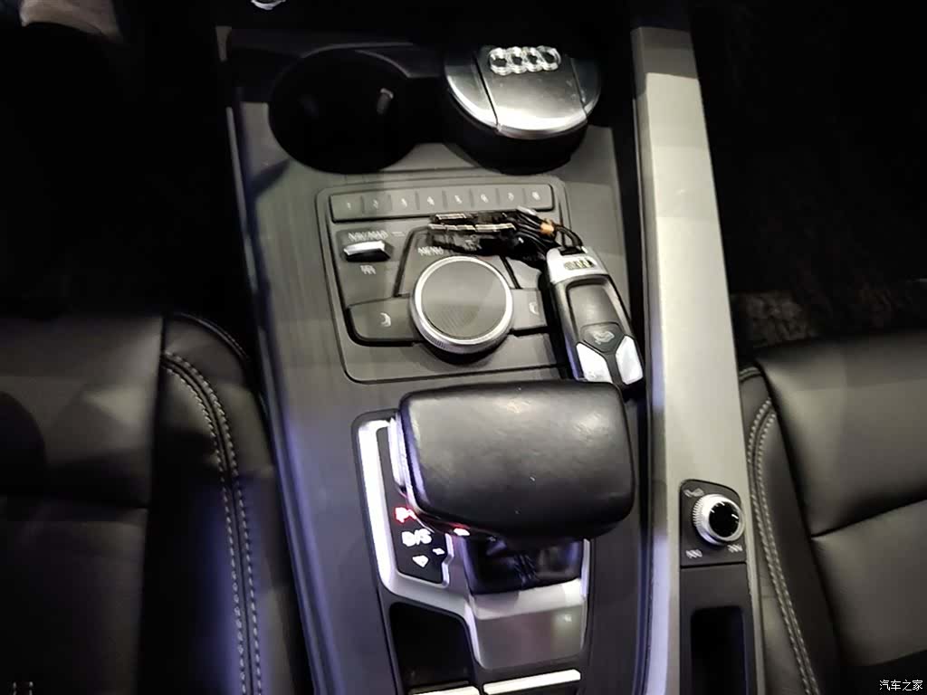 Audi A4L, 2018 14