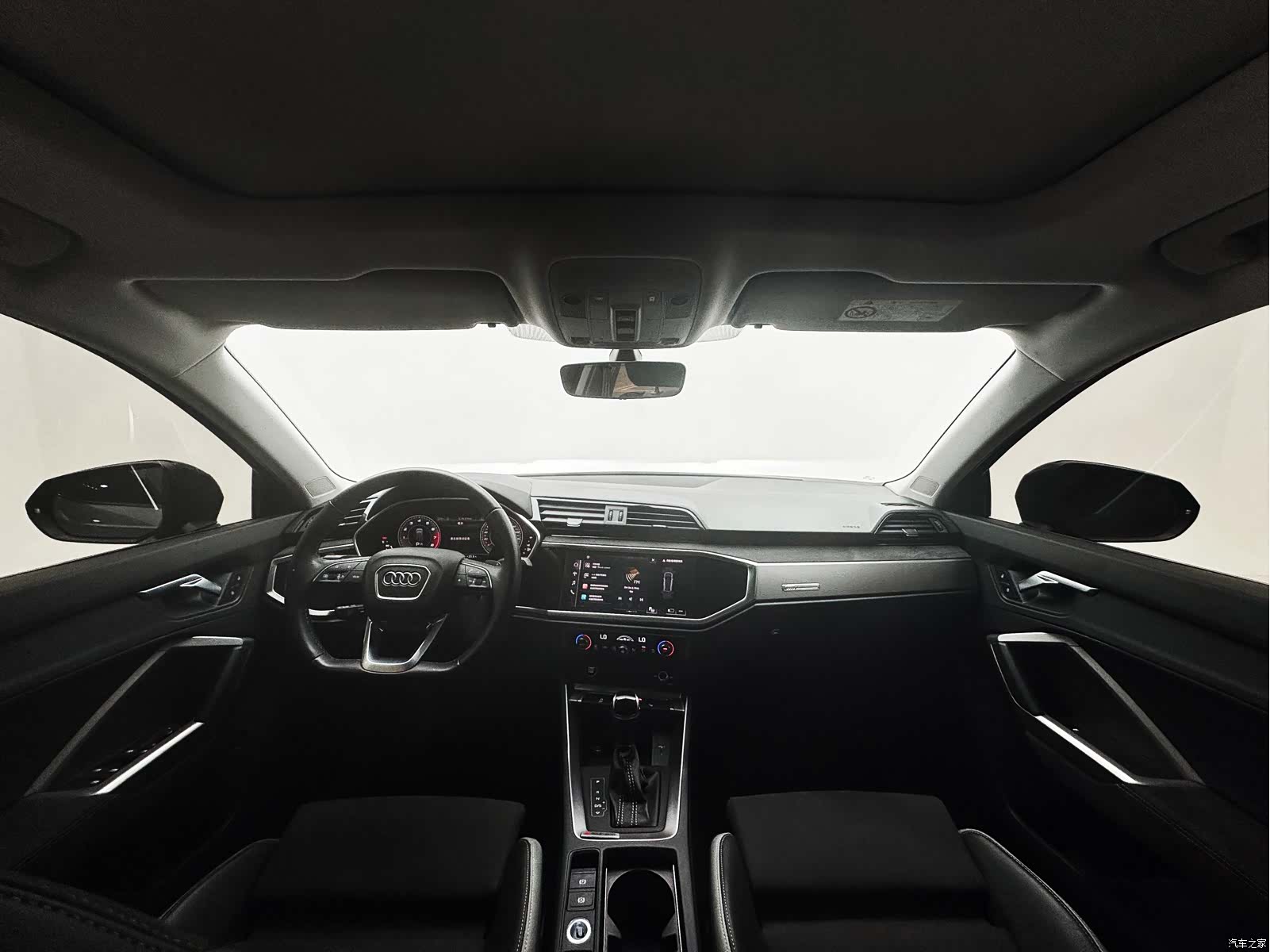 Audi Q3, 2023 19
