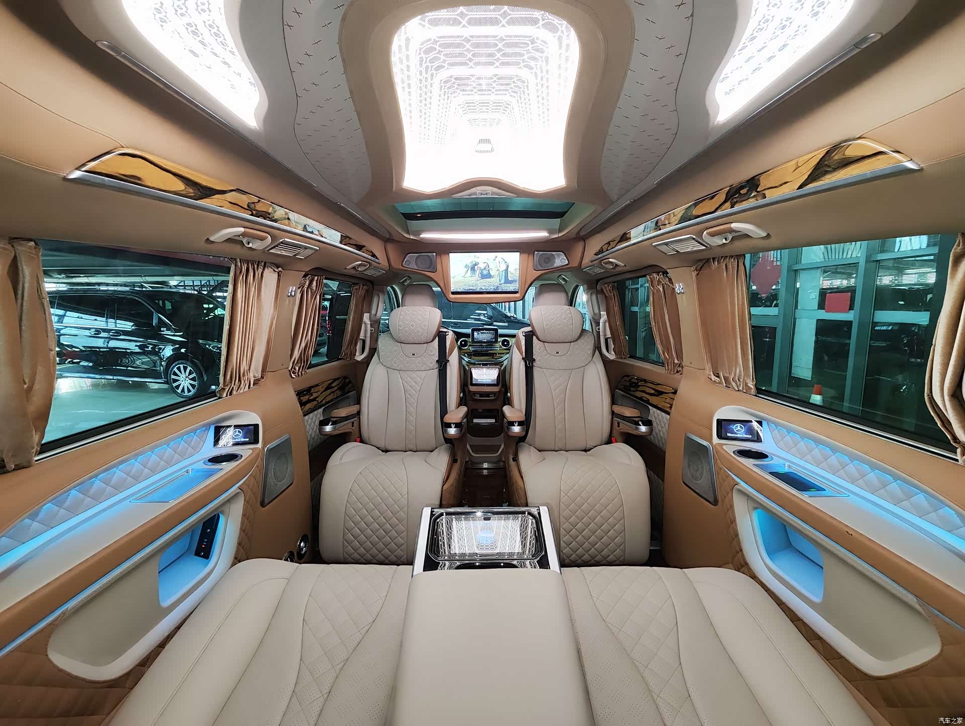 Mercedes-Benz V-Class, 2020 11