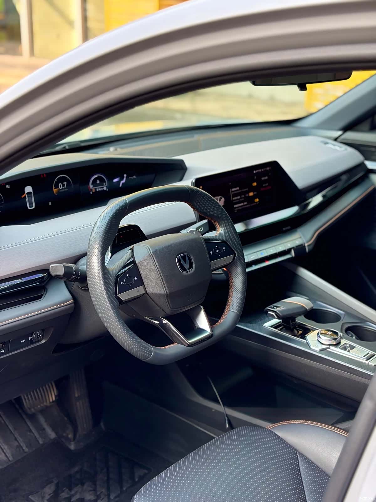 Changan UNI-V, 2022 13