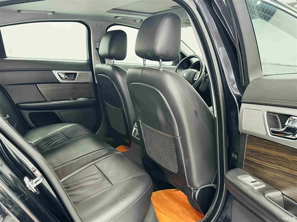 Jaguar XF, 2014 25