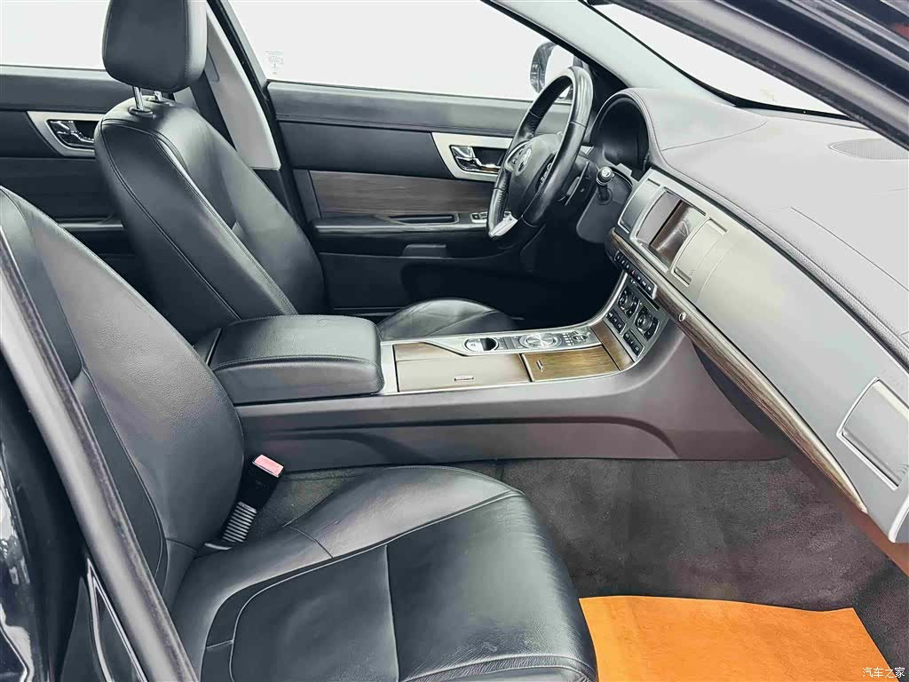 Jaguar XF, 2014 26