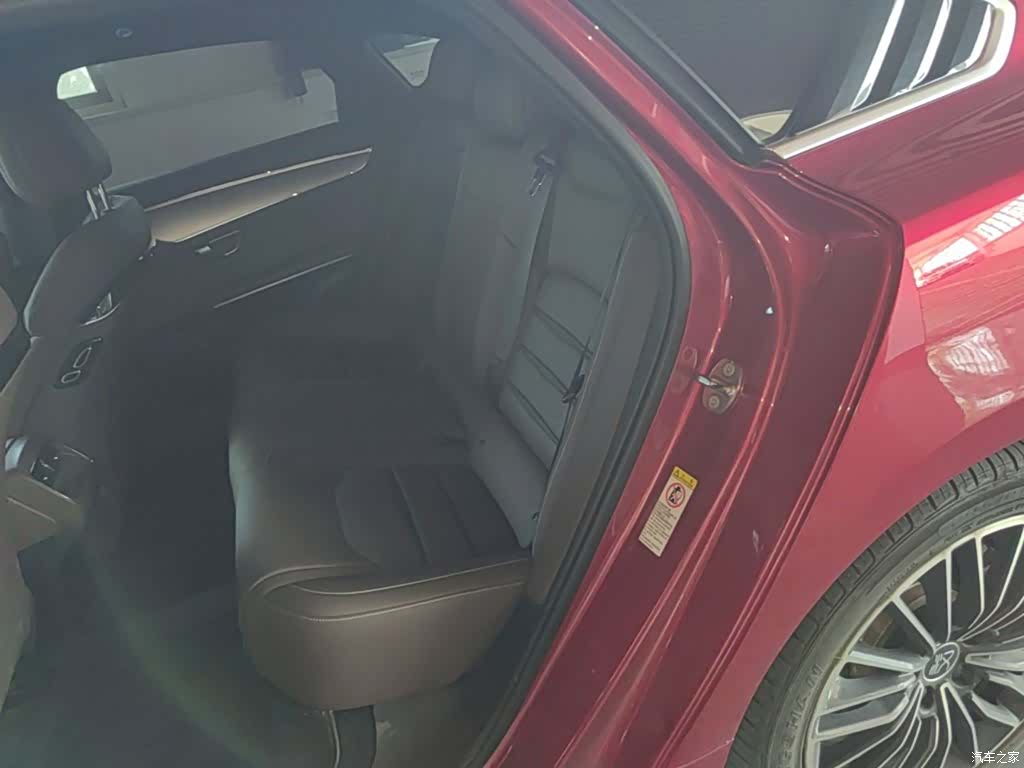 BYD Han, 2022 17