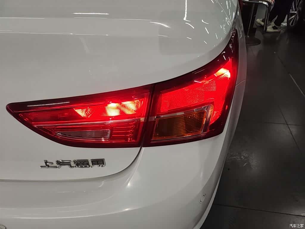 Buick Verano, 2017 8