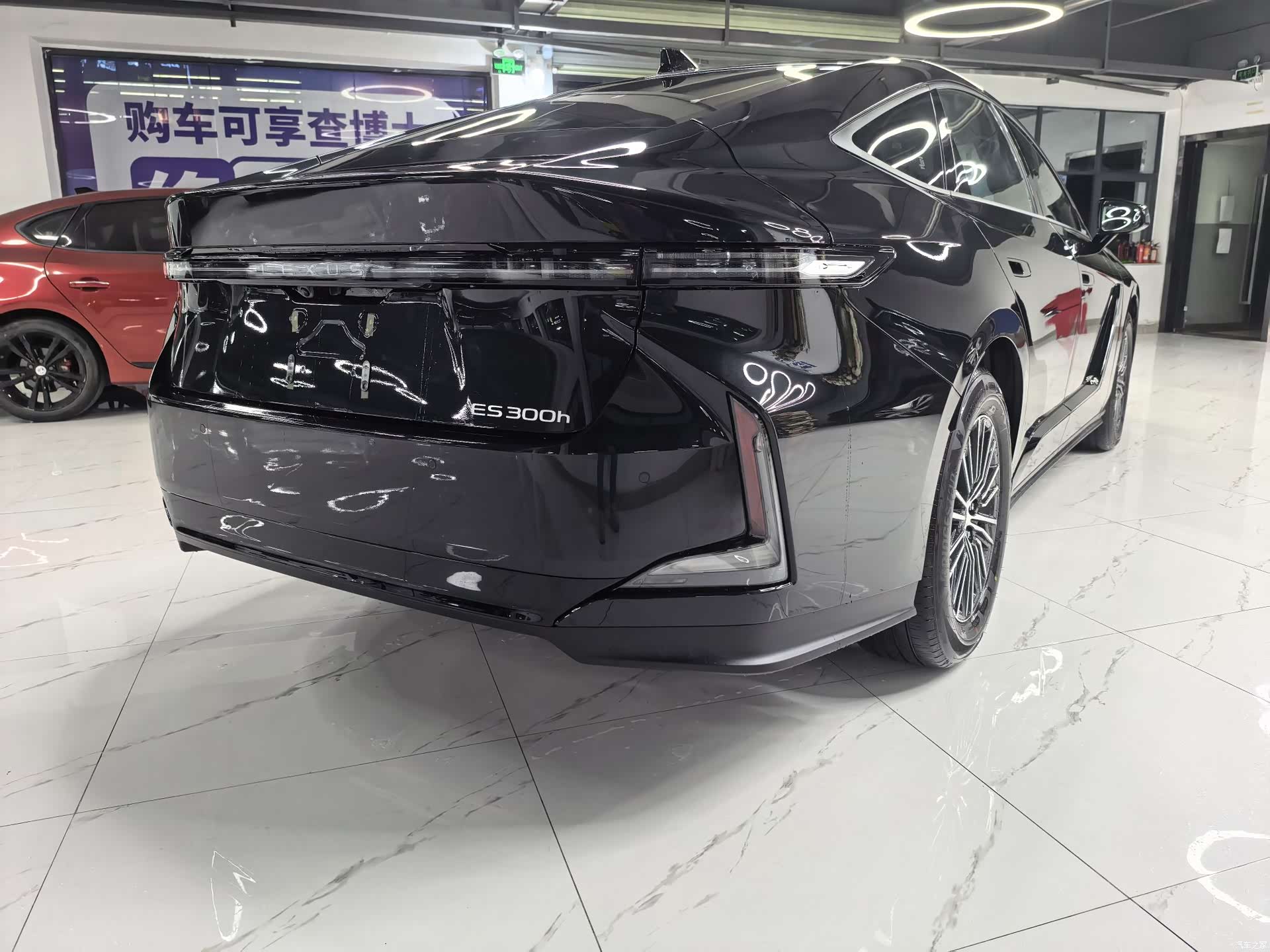 Lexus ES, 2026 4