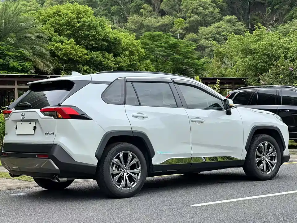 Toyota RAV4 Rongfang