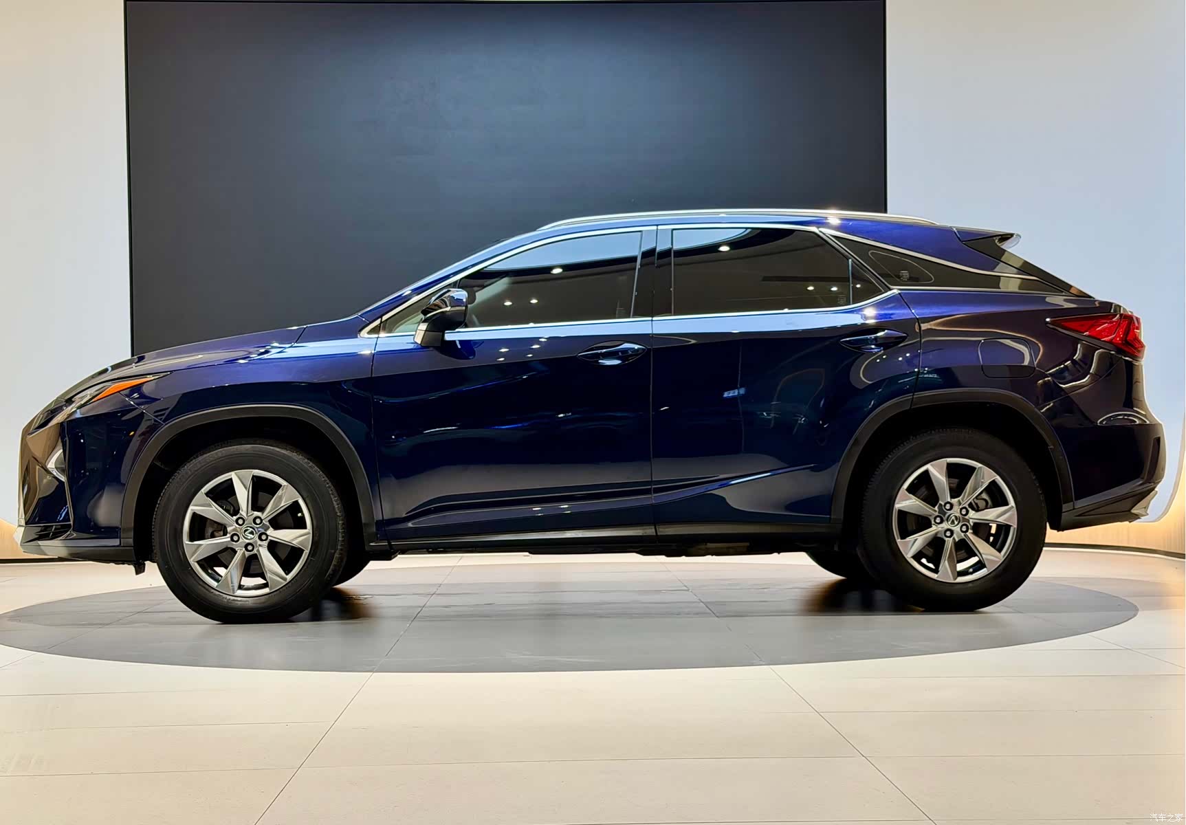 Lexus RX, 2018 6