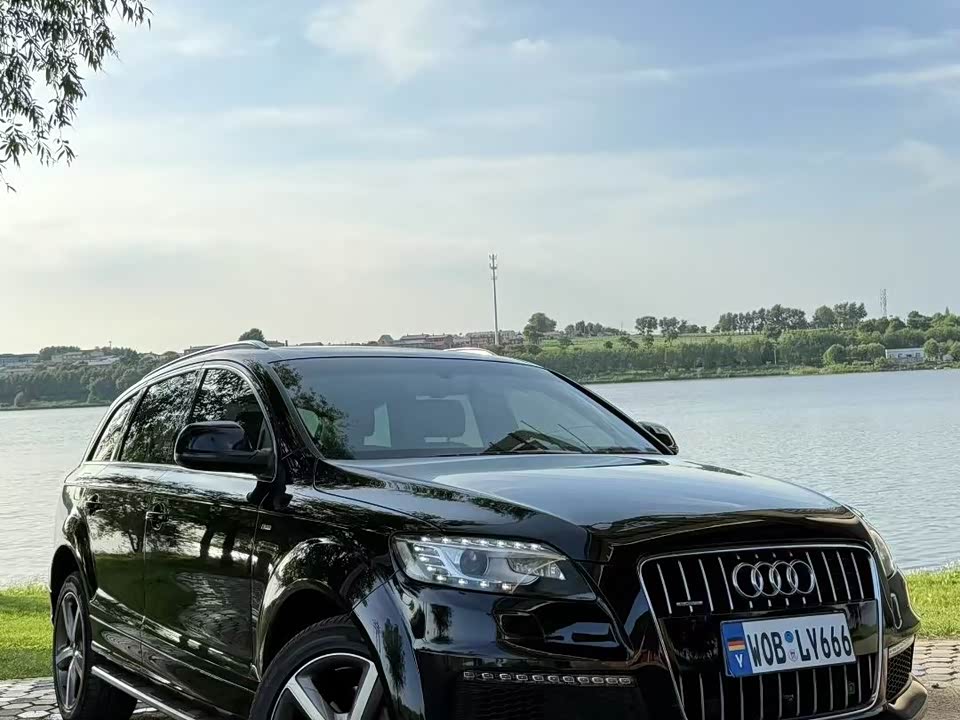 Audi Q7 Audi Q7
