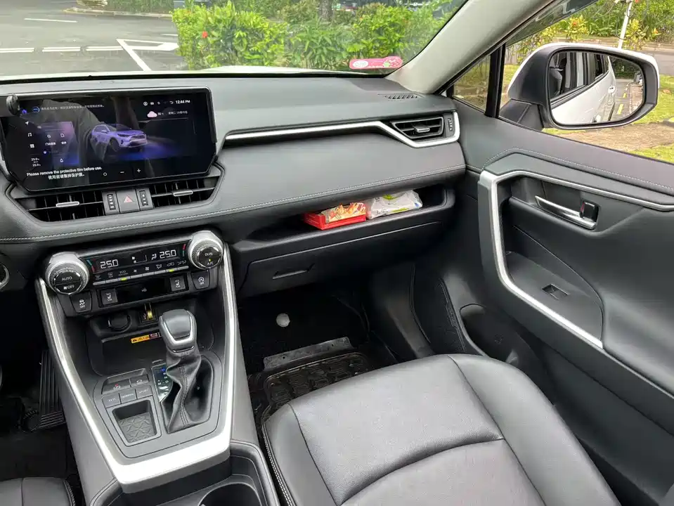 Toyota RAV4 Rongfang