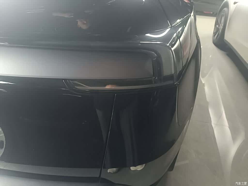 Tesla Model Y, 2025 8