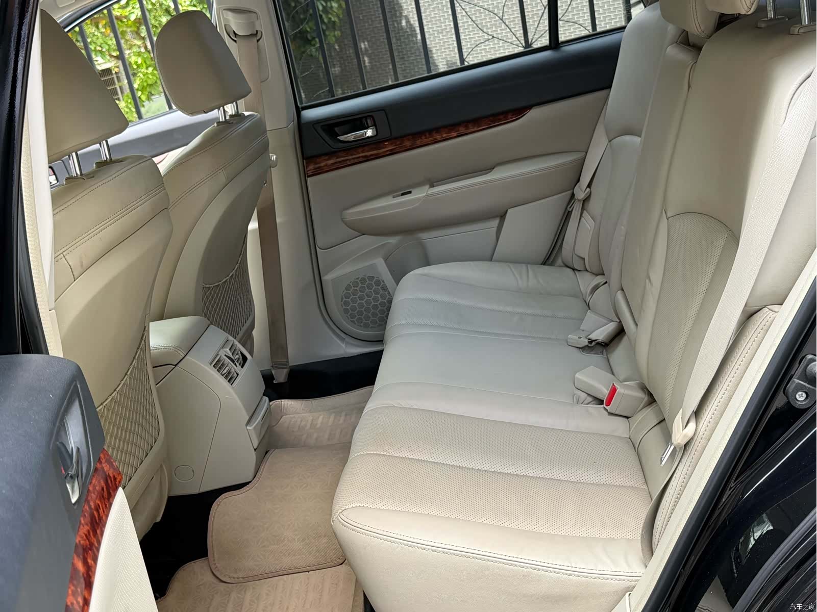 Subaru Outback, 2010 9