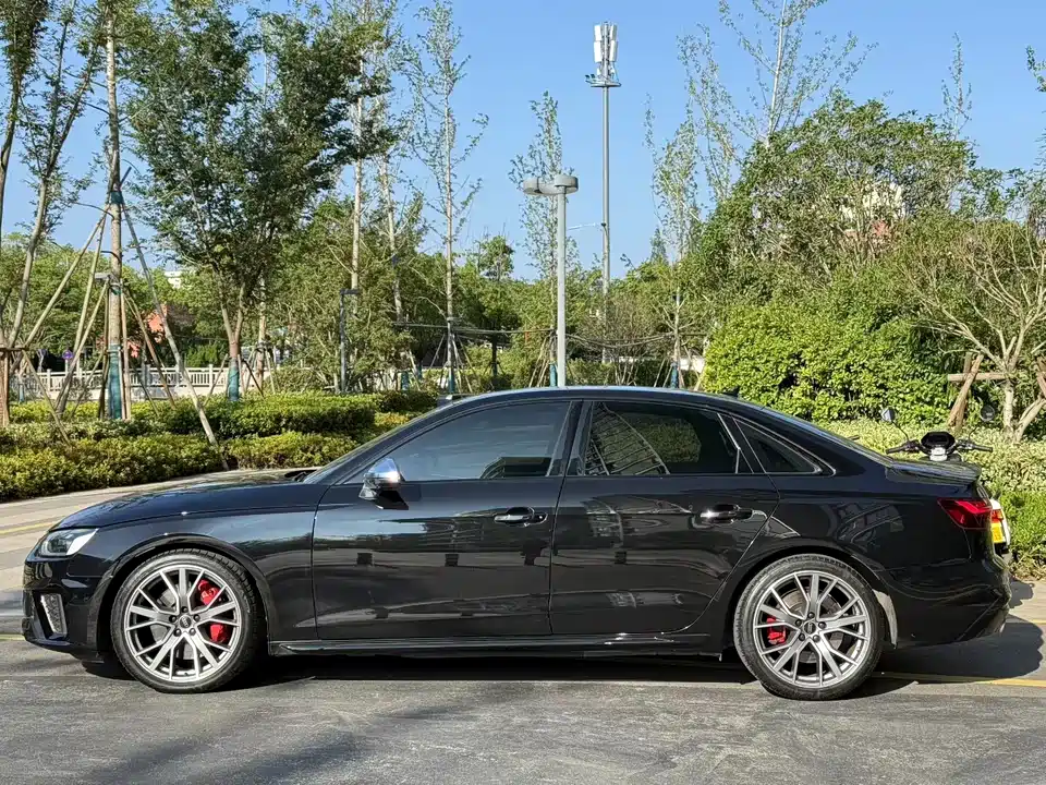 Audi S4