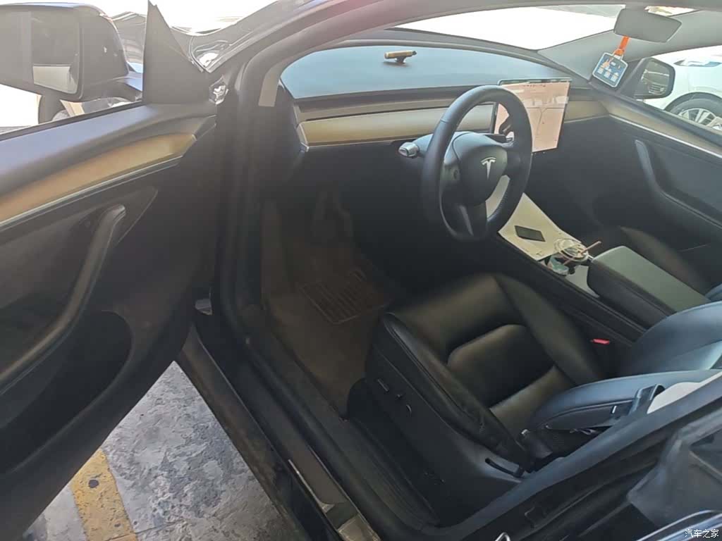 Tesla Model Y, 2021 16