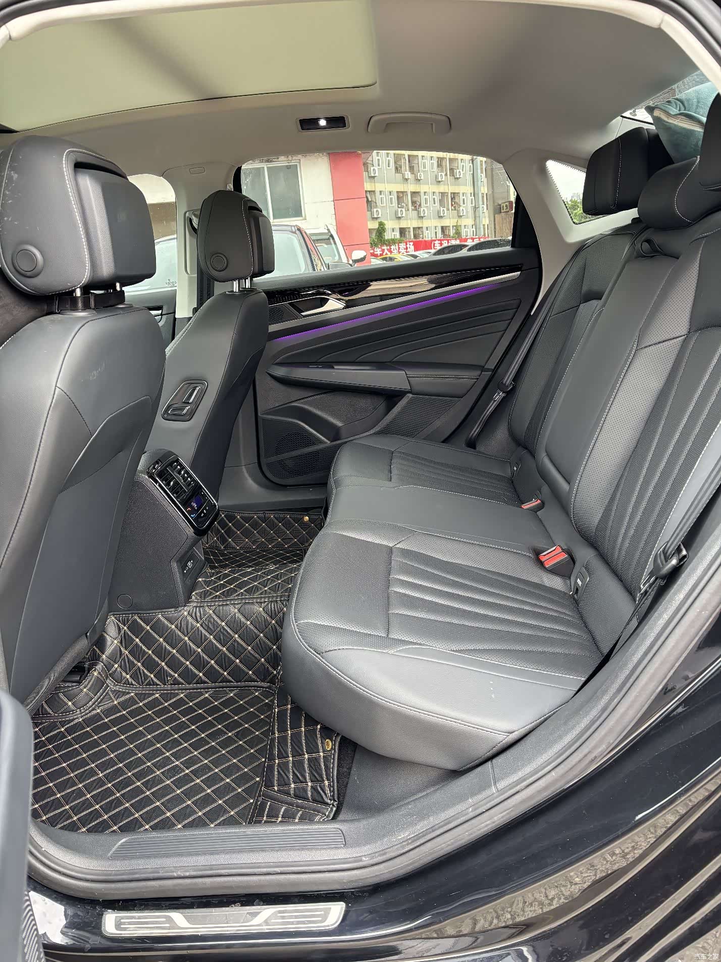 Volkswagen Passat, 2025 8