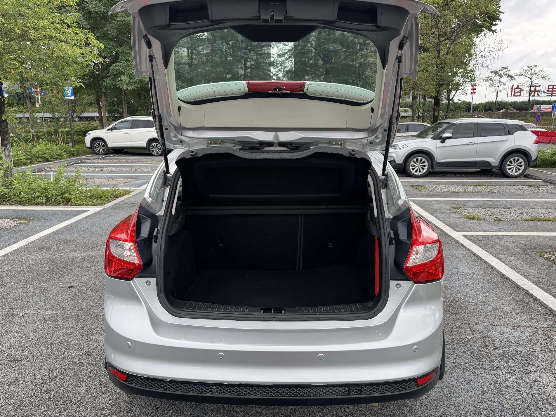Ford Focus, 2013 19