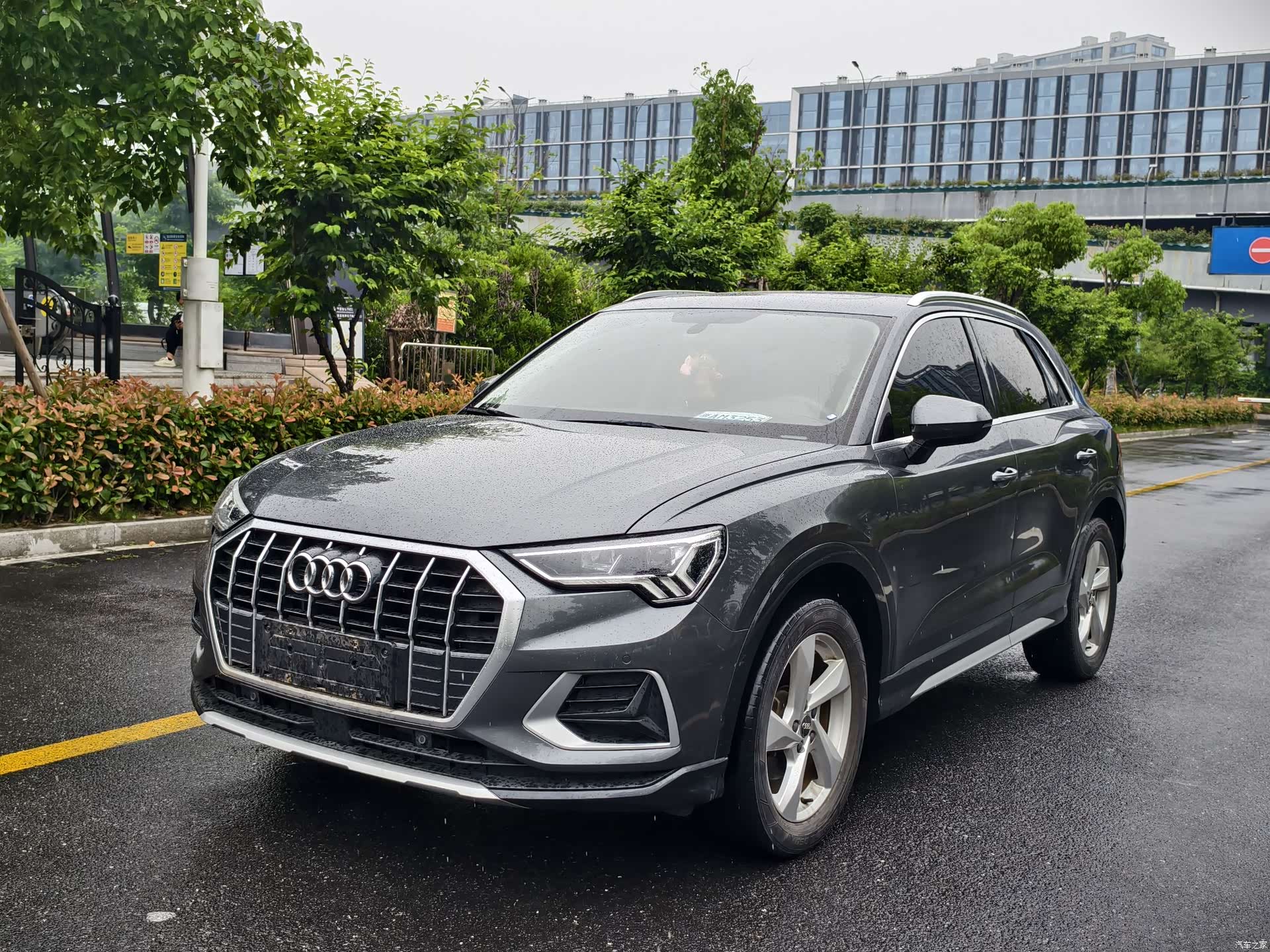 Audi Q3, 2020 1