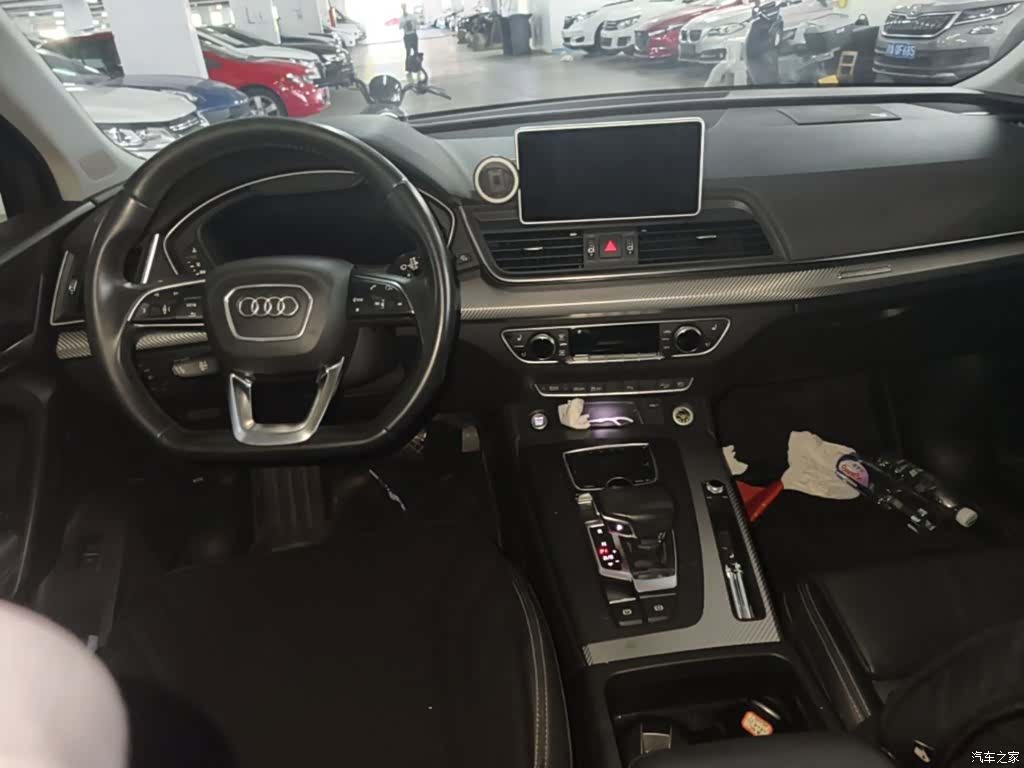 Audi Q5L, 2019 10