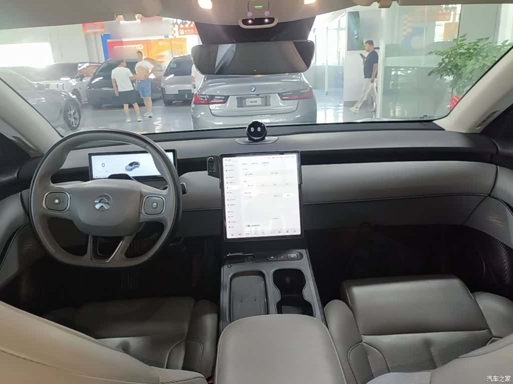 NIO ET5, 2024 10