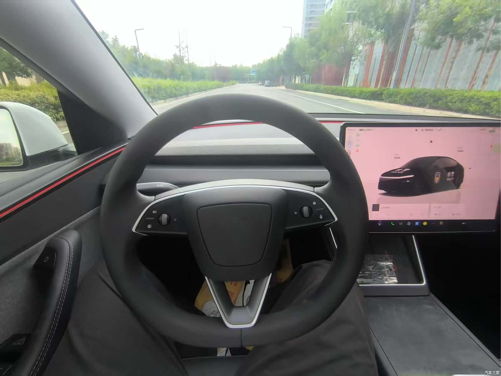 Tesla Model Y, 2025 15