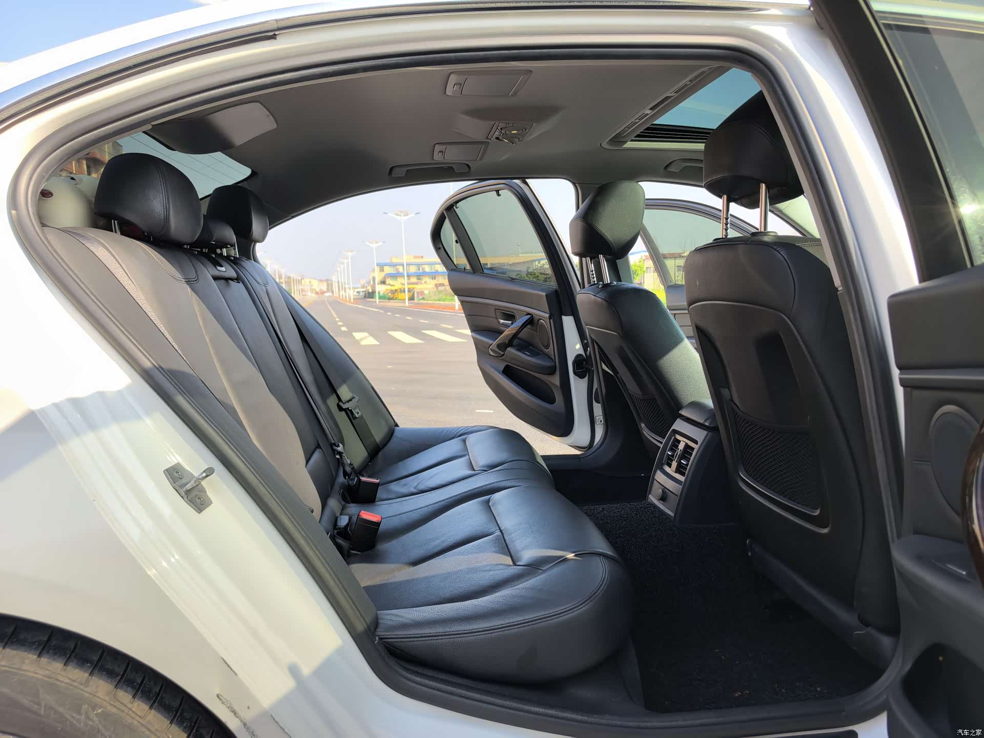 BMW 3 Series, 2015 15