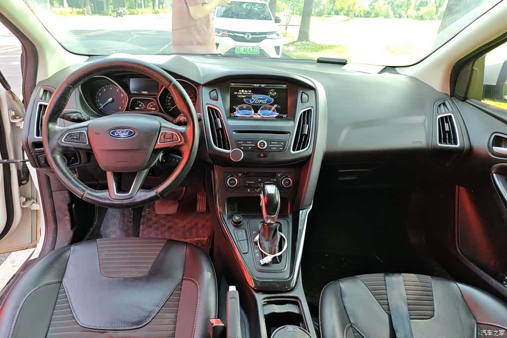 Ford Focus, 2016 12