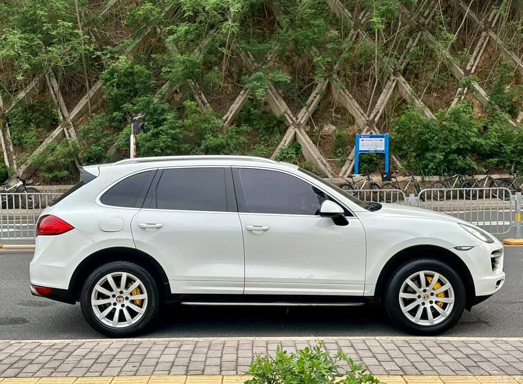 Porsche Cayenne, 2014 8