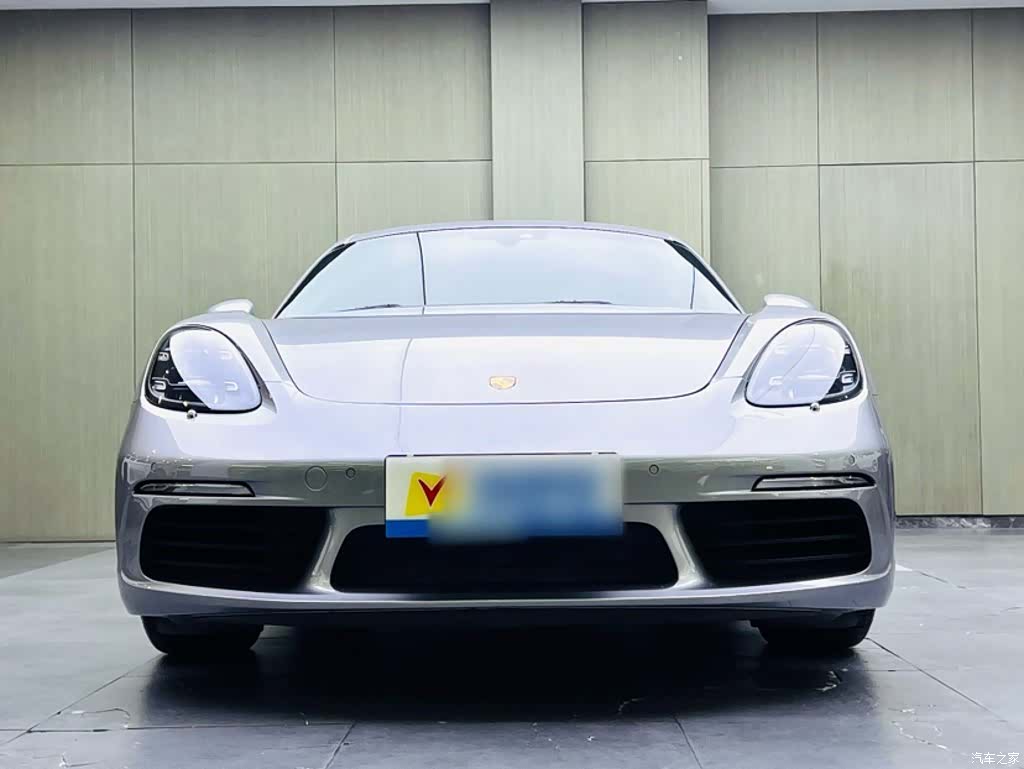 Porsche Cayman, 2019 все фото