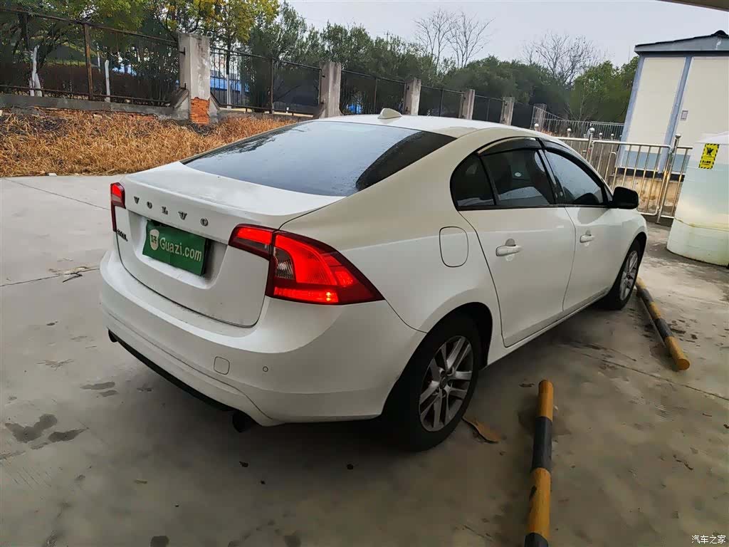 Volvo S60, 2016 все фото