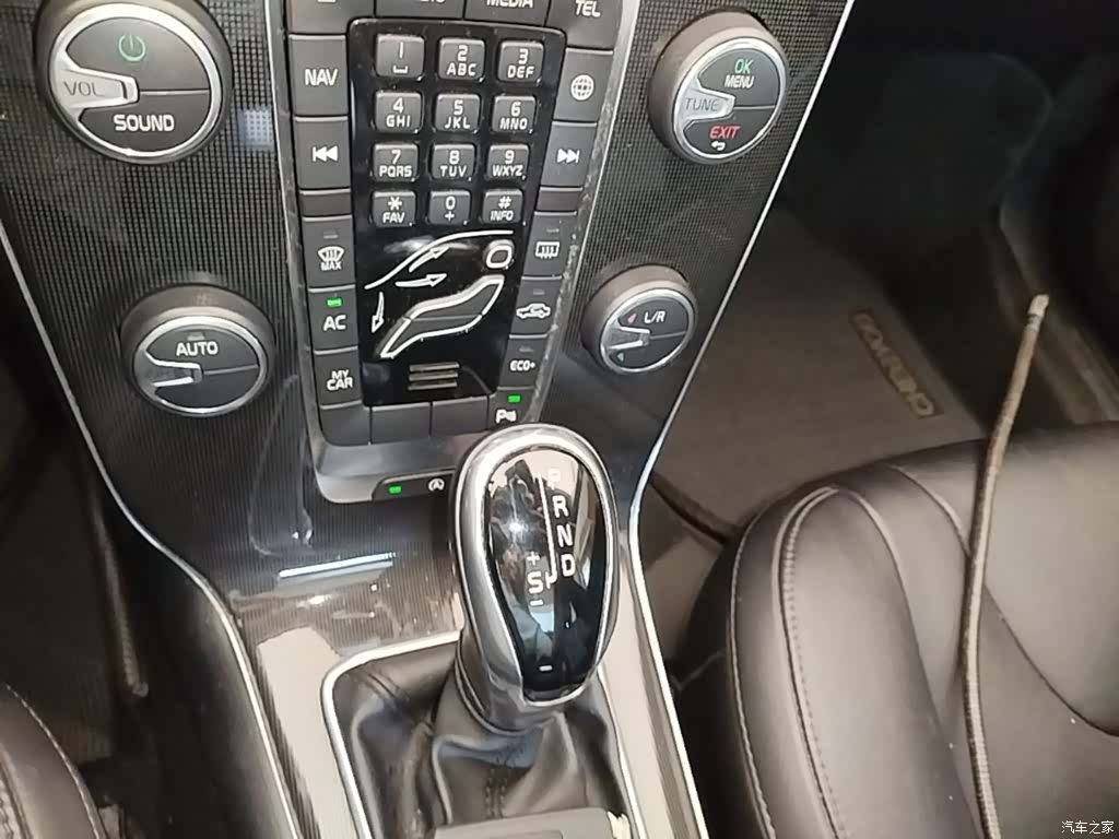 Volvo V40, 2018 14