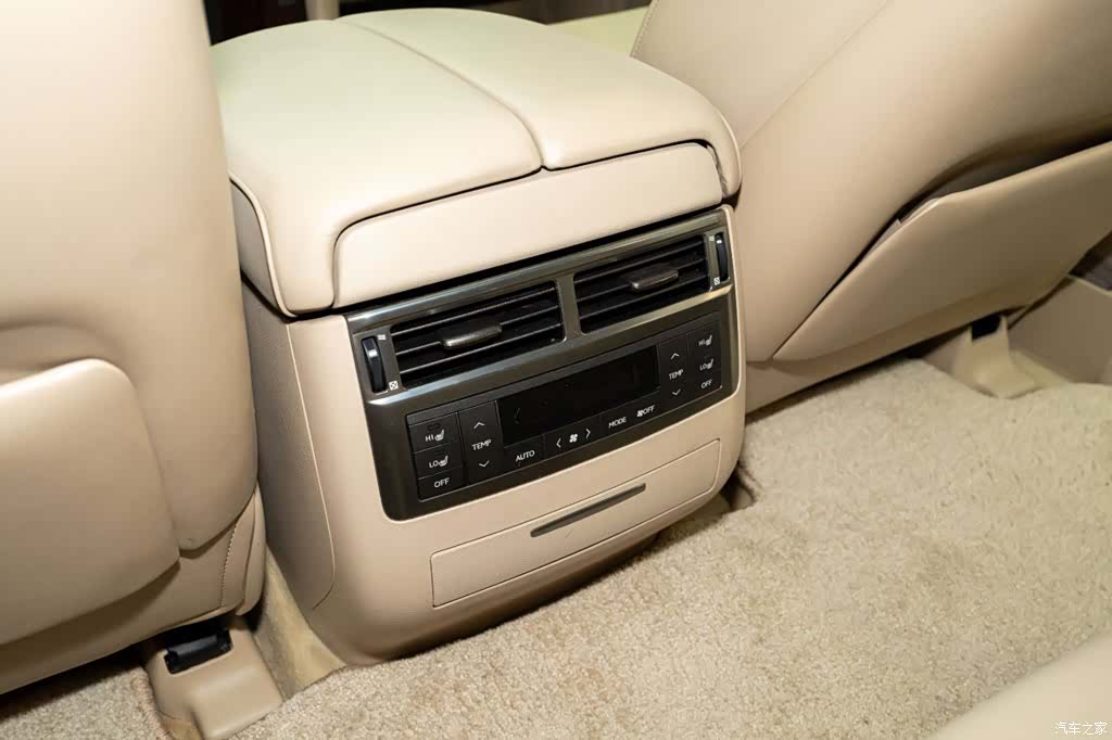 Lexus LX, 2008 22