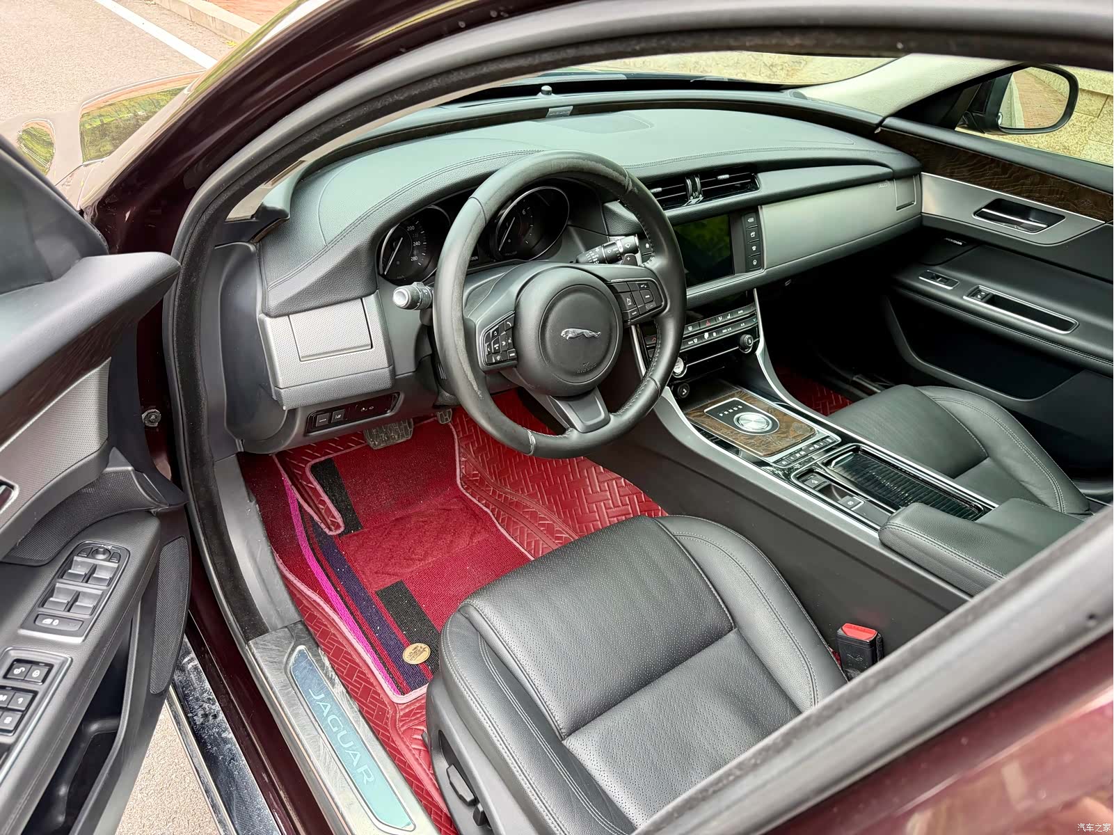 Land Rover XFL, 2017 10