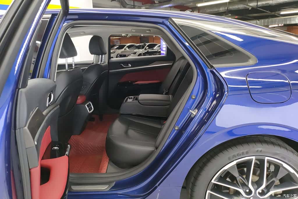 Kia K5, 2022 11
